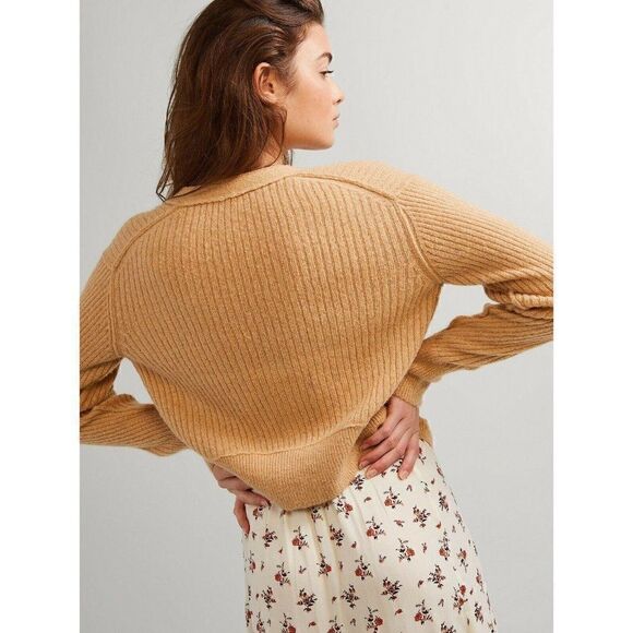 NEW FREE PEOPLE MIMOSA RIBBED CROPPED CARDIGAN SWEATER OATMEAL - Picture 3 of 4
